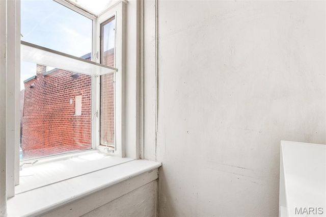 3533 Illinois Avenue, St Louis, MO 63118