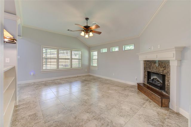 3619 Woodland Lane, Montgomery, TX 77356