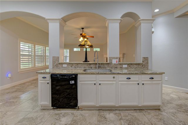 3619 Woodland Lane, Montgomery, TX 77356