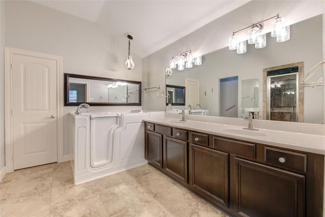 3619 Woodland Lane, Montgomery, TX 77356