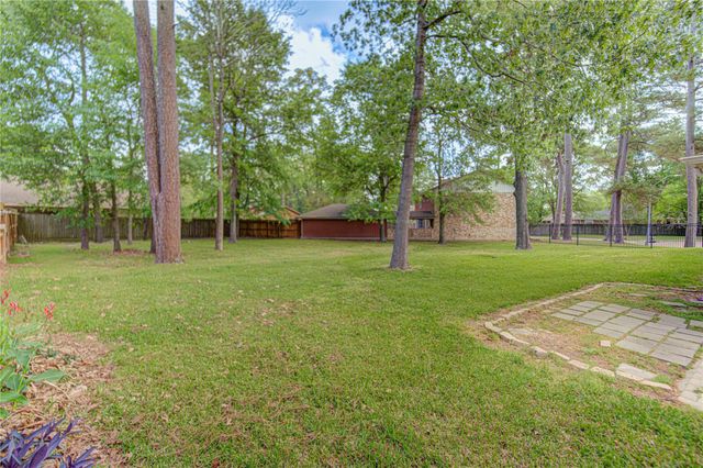 3619 Woodland Lane, Montgomery, TX 77356
