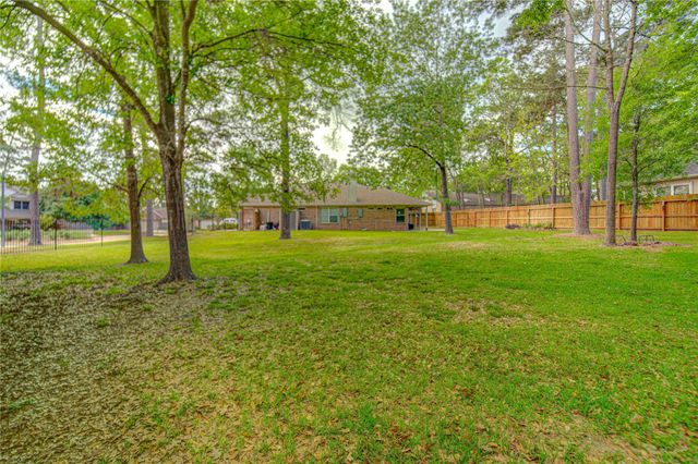 3619 Woodland Lane, Montgomery, TX 77356