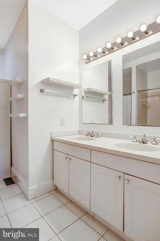 12 RHODE ISLAND AVE NW, Washington, DC 20001