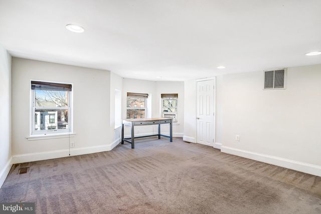 12 RHODE ISLAND AVE NW, Washington, DC 20001