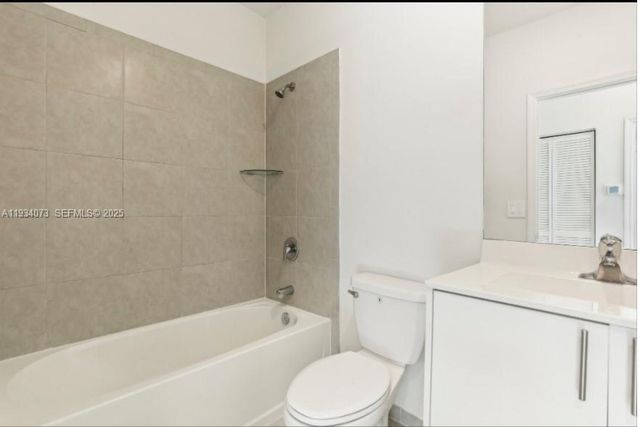 2645 SE 17th St, Homestead, FL 33035