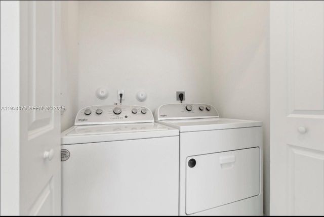 2645 SE 17th St, Homestead, FL 33035