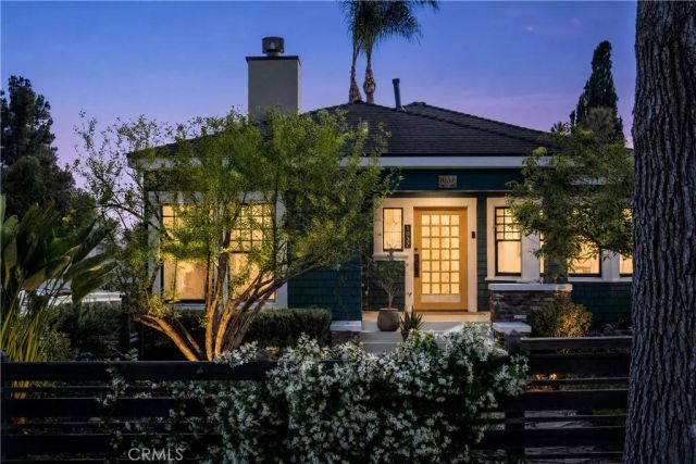 1037 Worcester Avenue, Pasadena, CA 91104