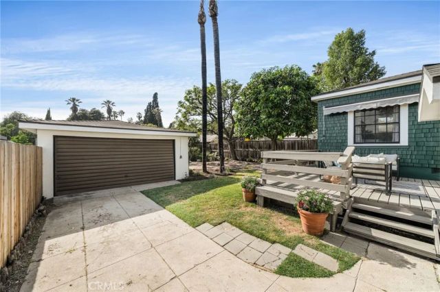 1037 Worcester Avenue, Pasadena, CA 91104