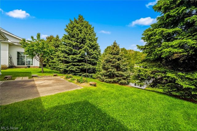 35 Gullybrook Lane, Willoughby Hills, OH 44094