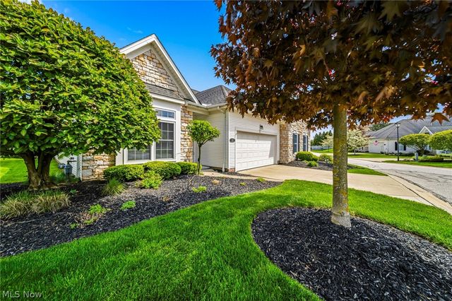 35 Gullybrook Lane, Willoughby Hills, OH 44094