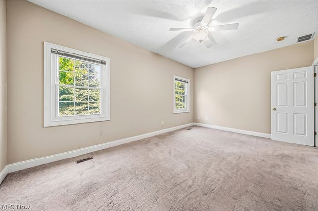 35 Gullybrook Lane, Willoughby Hills, OH 44094