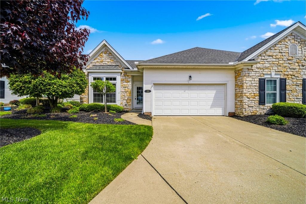 35 Gullybrook Lane, Willoughby Hills, OH 44094
