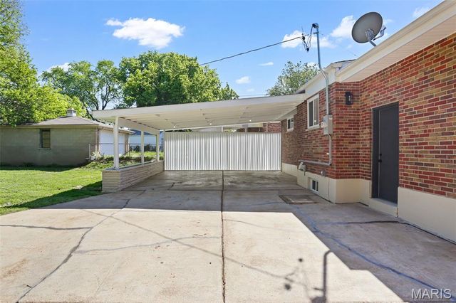 9137 Harold Drive, Woodson Terrace, MO 63134