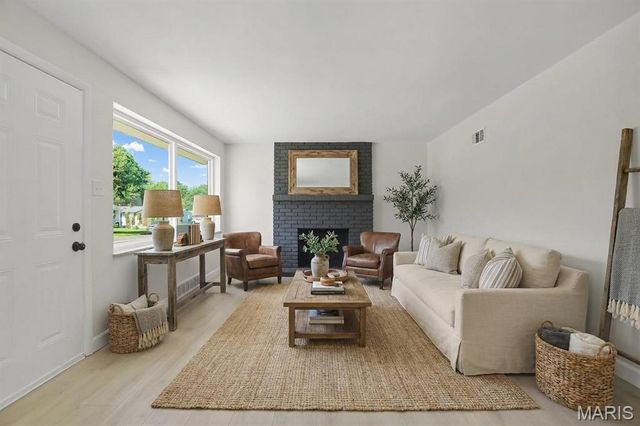 9137 Harold Drive, Woodson Terrace, MO 63134