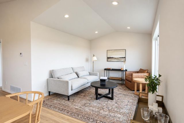 315 Lionheart Drive, Horace, ND 58047
