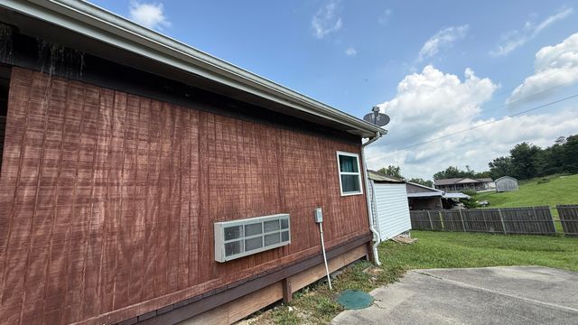 10889 Battlefield Memorial Highway, Berea, KY 40403