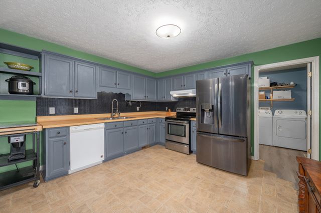 1922 Belotes Ferry Rd, Lebanon, TN 37087