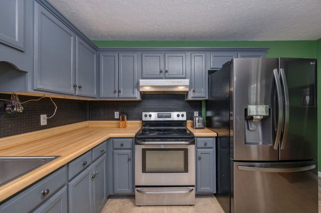 1922 Belotes Ferry Rd, Lebanon, TN 37087