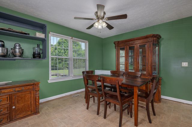 1922 Belotes Ferry Rd, Lebanon, TN 37087