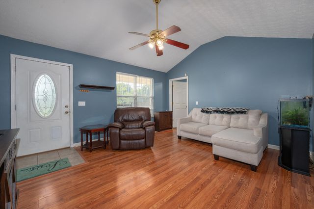 1922 Belotes Ferry Rd, Lebanon, TN 37087