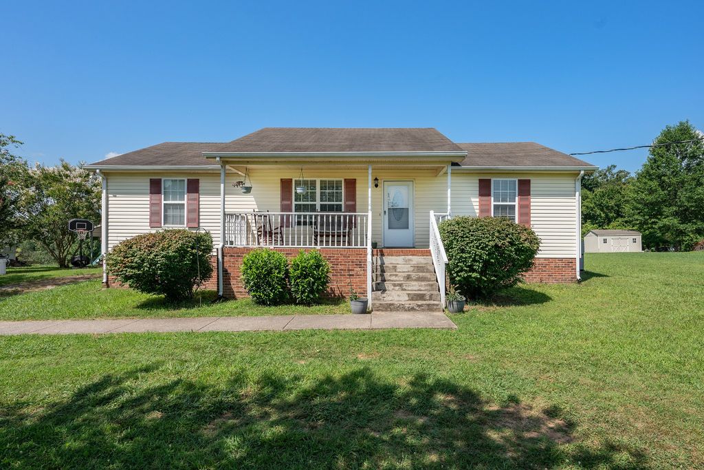 1922 Belotes Ferry Rd, Lebanon, TN 37087