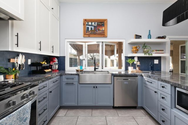 553 Venice Avenue, Dinuba, CA 93618