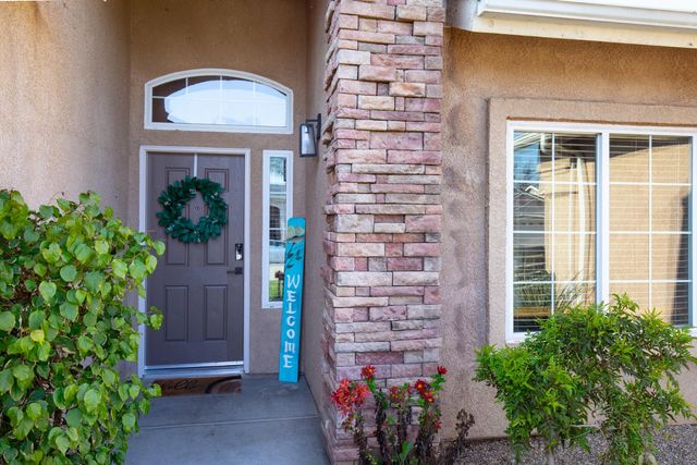 553 Venice Avenue, Dinuba, CA 93618