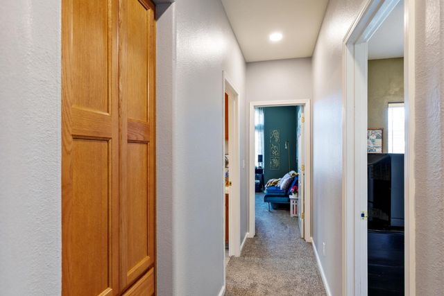 553 Venice Avenue, Dinuba, CA 93618