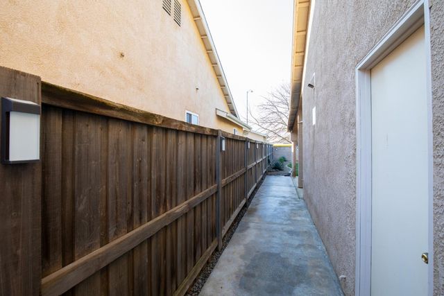 553 Venice Avenue, Dinuba, CA 93618