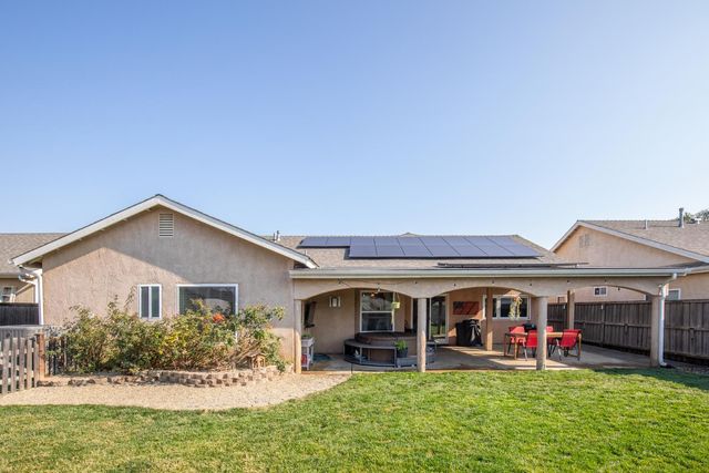 553 Venice Avenue, Dinuba, CA 93618