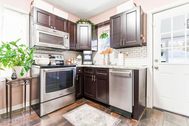 509 E Brandeis Ave, Louisville, KY 40217