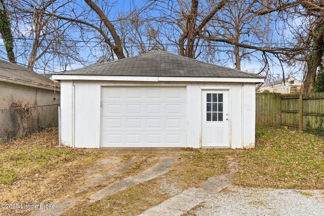 509 E Brandeis Ave, Louisville, KY 40217