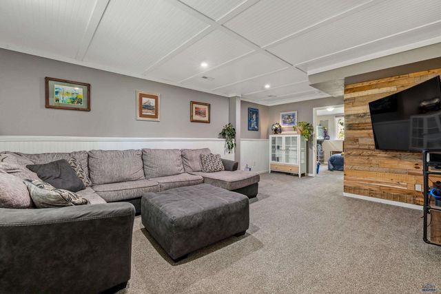 3022 GYPSEY RD, Rapid City, SD 57703