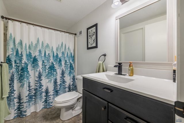 3022 GYPSEY RD, Rapid City, SD 57703