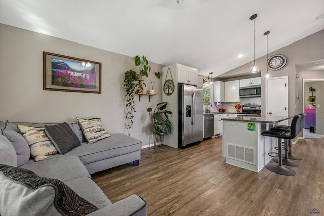 3022 GYPSEY RD, Rapid City, SD 57703