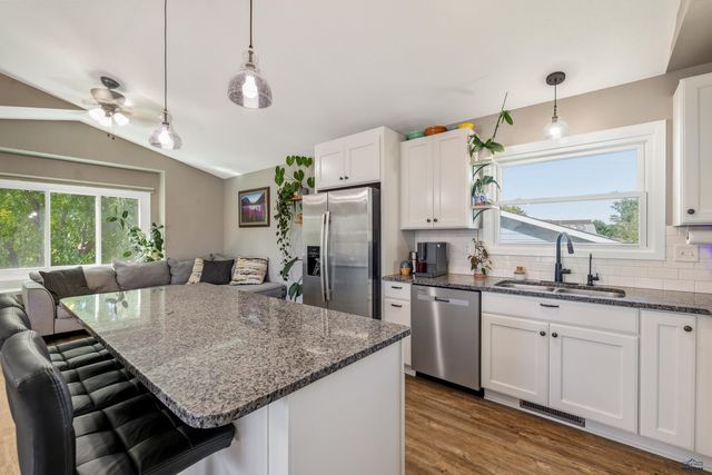 3022 GYPSEY RD, Rapid City, SD 57703