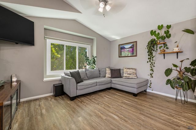 3022 GYPSEY RD, Rapid City, SD 57703