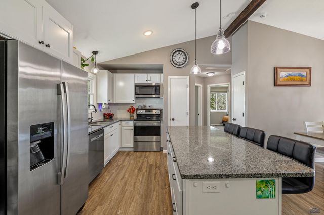 3022 GYPSEY RD, Rapid City, SD 57703
