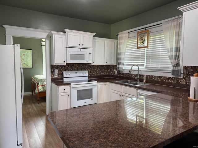 3113 Washington Ave, Bedford, IN 47421