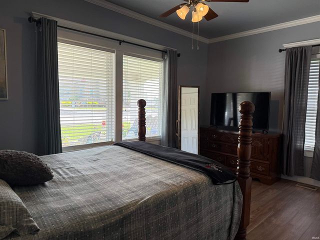 3113 Washington Ave, Bedford, IN 47421