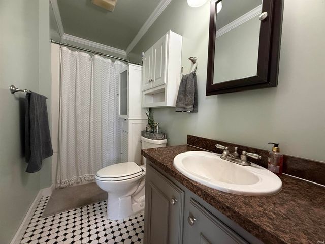 3113 Washington Ave, Bedford, IN 47421
