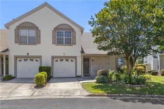 5041 Heathglen CIR, Virginia Beach, VA 23456