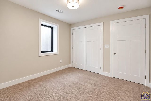 6215 SW 46th CT, Topeka, KS 66614