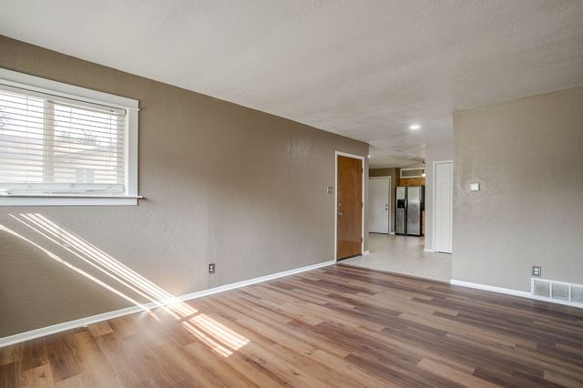 204 Mildred Lane, Benbrook, TX 76126