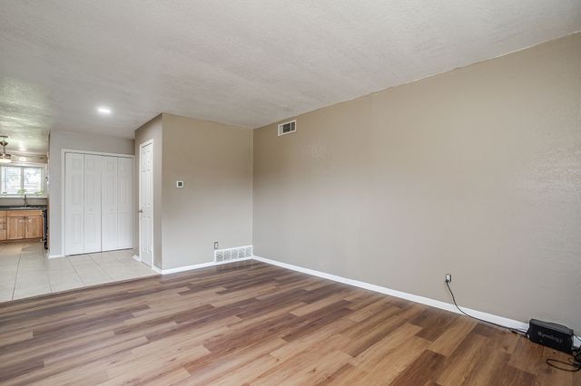 204 Mildred Lane, Benbrook, TX 76126