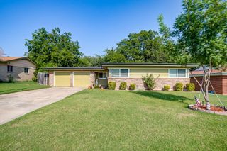 204 Mildred Lane, Benbrook, TX 76126