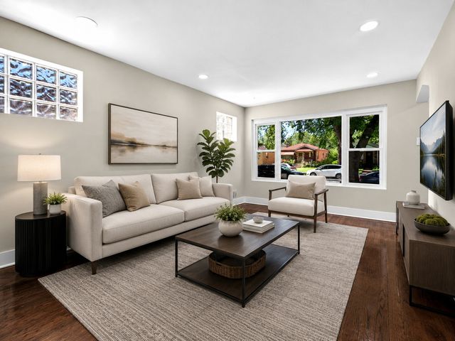 114 W 126th Place, Chicago, IL 60628