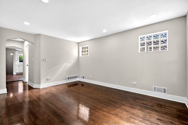 114 W 126th Place, Chicago, IL 60628