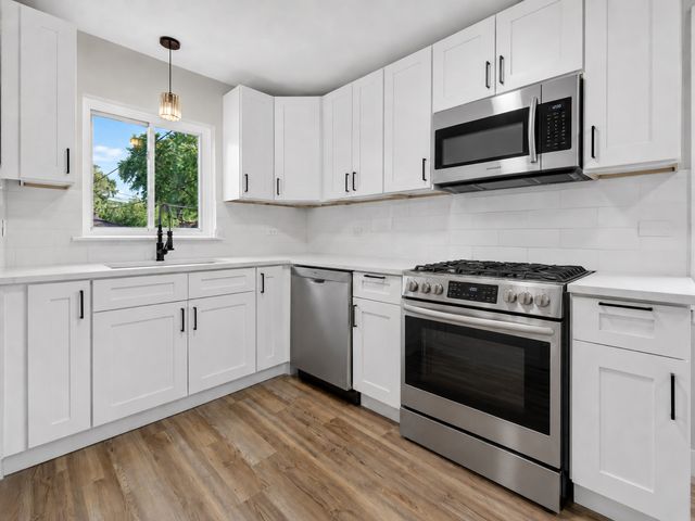 114 W 126th Place, Chicago, IL 60628