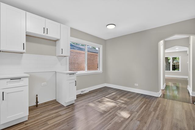 114 W 126th Place, Chicago, IL 60628
